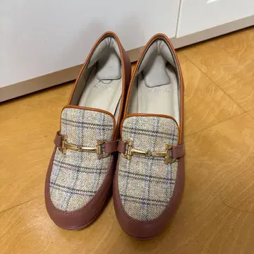 by 키다리 아저씨 통굽 비트 로퍼 펌프스 ( 핑크 콤비 )