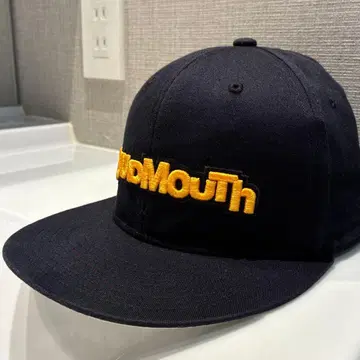 LOUDMOUTH 골프 캡 블랙 평챙