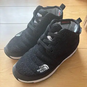 THE NORTH FACE 블랙 부츠