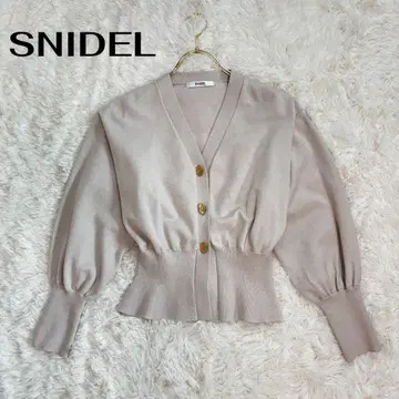[ SNIDEL 스나이델 ] 니트 가디건 벌룬 슬리브 골드 버튼 아이보리