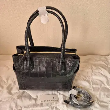 새상품 cat in the closet 크로커다일 숄더백 블랙