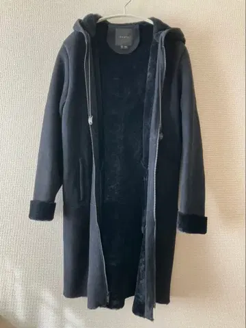 정가 336000엔 Theory 띠어리 무스탕 후드 양가죽 네이비 S