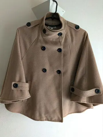 베이지 더블 브레스트 판초