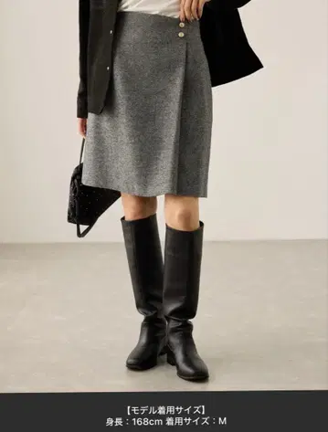 라메 칼제 랩 스타일 골드 버튼 미니 스커트