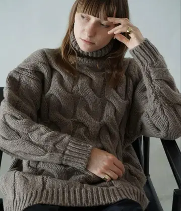 CLANE BIG CABLE OVER TOPS