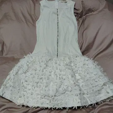 MONNALISA 화이트 슬리브리스 원피스