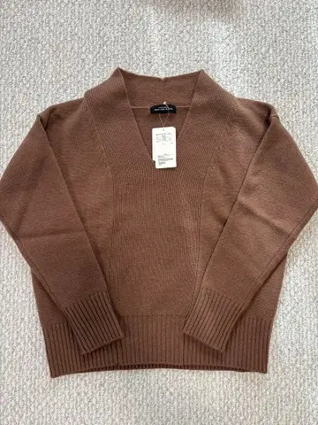 그린 라벨 릴랙싱 V넥 니트 브라운 미사용 택 포함 FREE