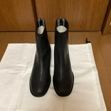 블랙 가죽 부츠 지퍼 포함 중간 힐