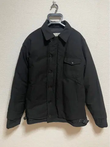 블랙 자켓 버튼 프론트 포켓 포함