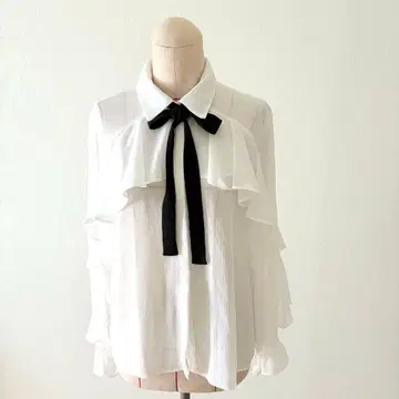 ZARA 화이트 프릴, 리본 포함 셔츠