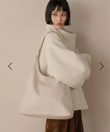 LOWRYS FARM 야와라카루이 2WAY 숄더백 아이보리