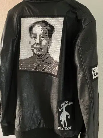 가죽 자켓 모자이크 아트 마오쩌둥