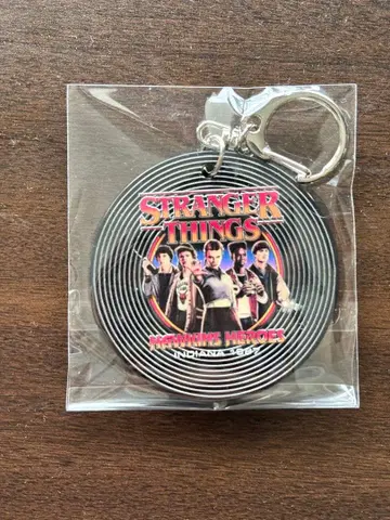 스트레인저 싱스 레코드 아크릴 키링