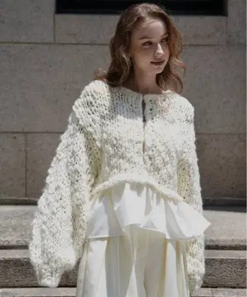 acka [ 완판 아이템 ] 프릴 니트