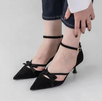 evol 리본 세퍼레이트 스트랩 펌프스