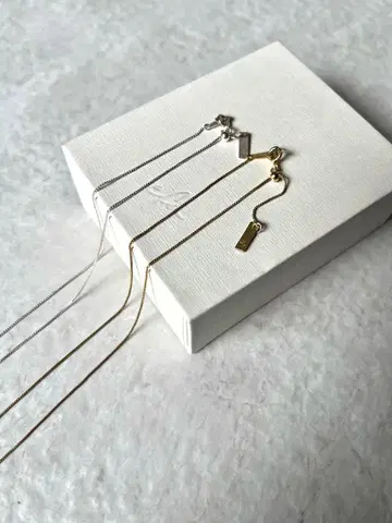 efu SIGNATURE FINE CHAIN NECKLACE