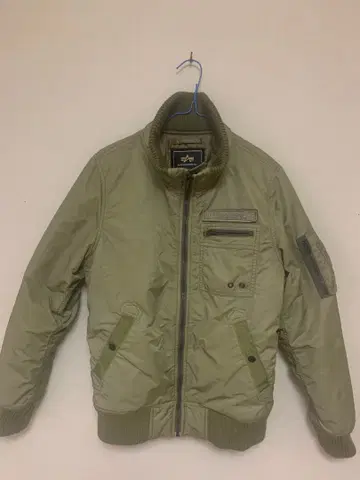 ALPHA IND. 플라이트 자켓 올리브색