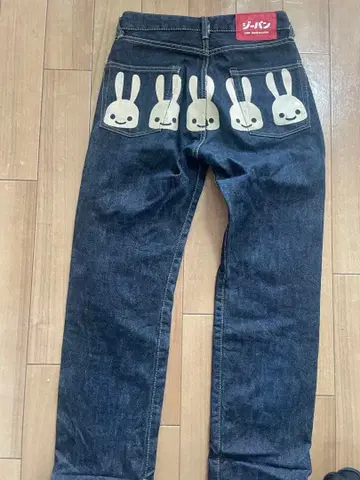CUNE 토끼 프린트 데님 팬츠 사이즈 28