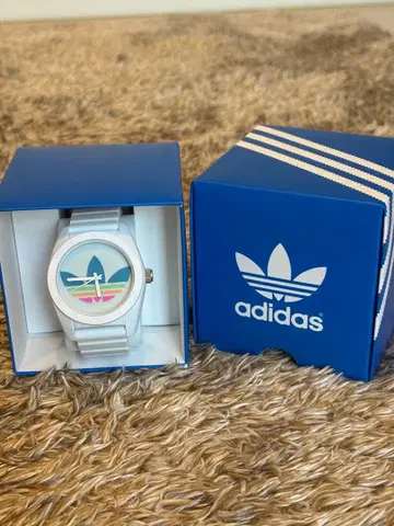 adidas 화이트 시계