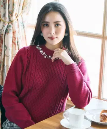 Couture Brooch 펄 느낌 디자인 아란 패턴 니트 보르도 S