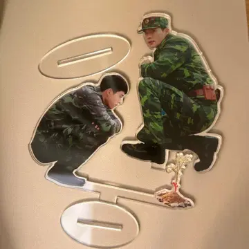 현빈 사랑의 불시착 아크릴 스탠드 군복 모습