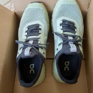 On 스니커즈 26.5cm