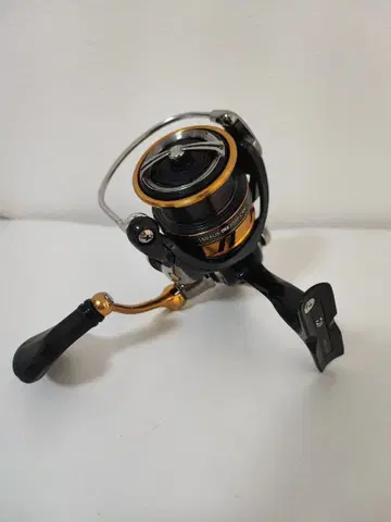 다이와 18 레가리스 LT3000-CXH