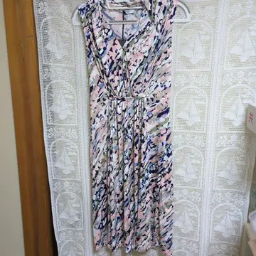 FGERIE [새상품] 슬리브리스 멀티 컬러 원피스 아모 아카프리스