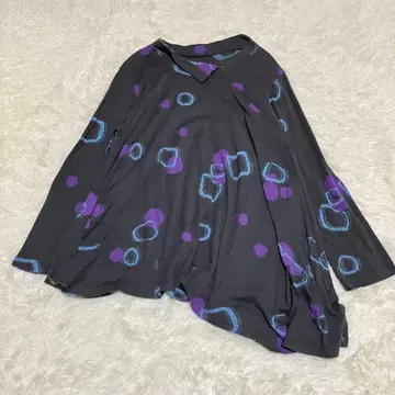 미사용 새상품 지우 변형 티셔츠 긴팔 비대칭 도트 40 L