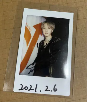 MADKID YUKI 군 친필 사인 폴라로이드