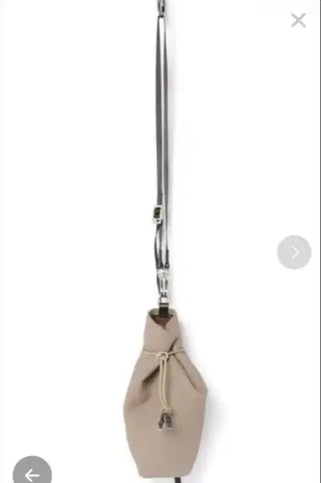 레어 ITTI STUDIOUS 소가죽 복조리 숄더백 베이지