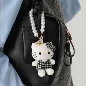 Elura 헬로키티 마스코트 펄 참 봉제 인형 화이트 블랙