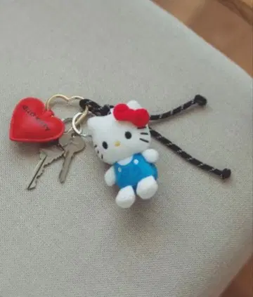 Elura 헬로키티 마스코트 코드 참 봉제 인형 화이트 블루