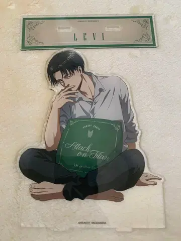 진격의 거인 리바이 릴랙스 특대형 아크릴 스탠드