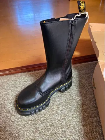 닥터마틴 Dr.Martens 사이드 고어 부츠 오드릭