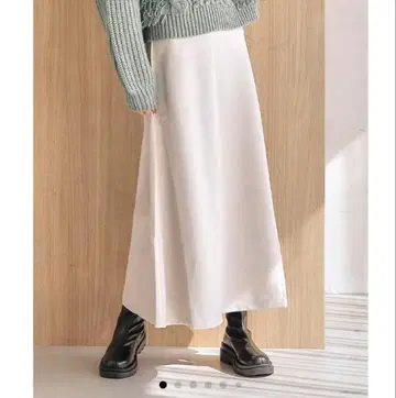 [ 미사용 새상품 ] 아쿠아 차고 스웨이드풍 롱 스커트