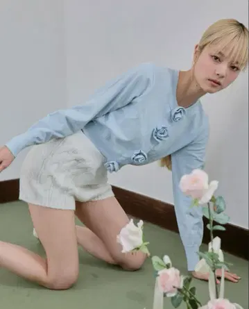 Treat.urself rose motif cordigan blue