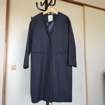 다크 네이비 노카라 코트