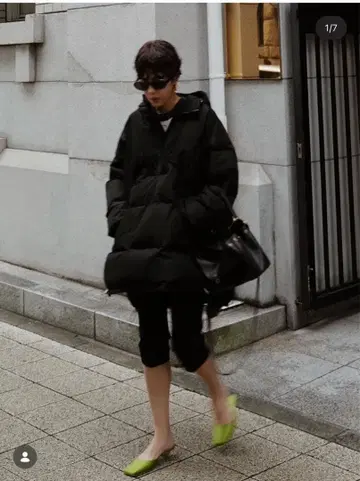 블랙 오버 사이즈 다운 자켓