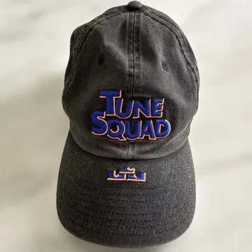 NIKE TUNE SQUAD 레브론 모델 캡 모자