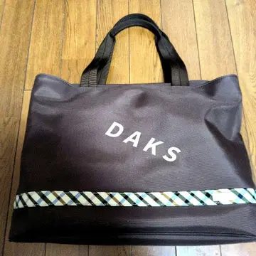 DAKS 브라운 토트백