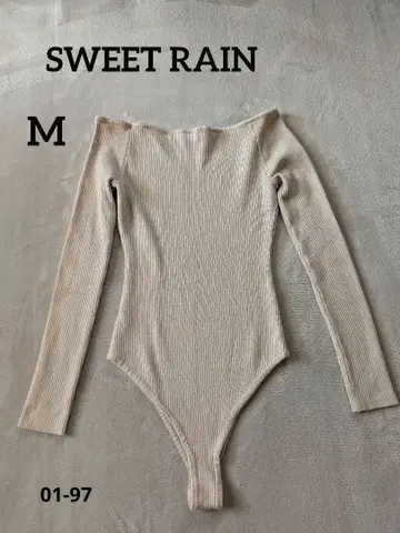 가격 인하 중! SWEET RAIN 베이지 오프숄더 바디수트 M