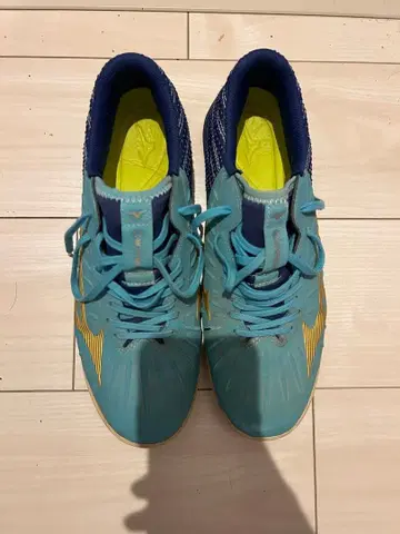 MIZUNO 축구 트레이닝 슈즈