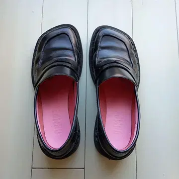 캠퍼 TAYLOR 로퍼 24cm 피로감 없는 블랙 스퀘어토