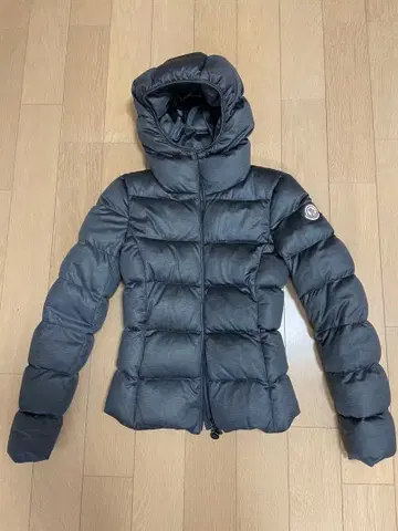 MONCLER 그레이 다운 자켓