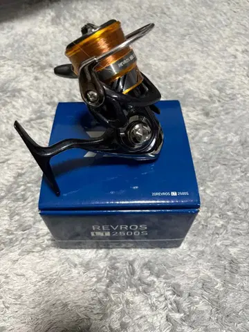 다이와 레브로스 LT 2500S 스피닝 릴