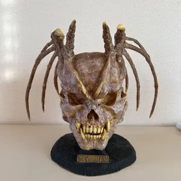 데빌맨 입상 인테리어