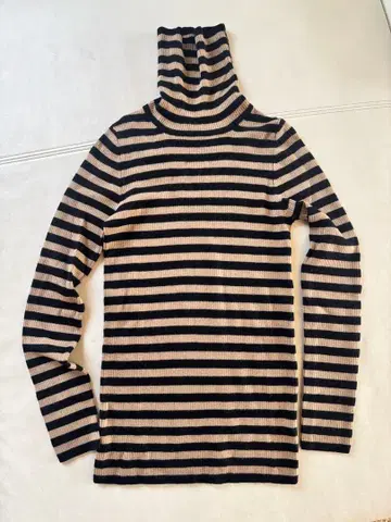 IENA 터틀넥 스웨터 브라운 블랙