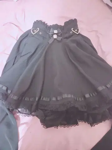 리즈리사풍 무릎 기장 스커트