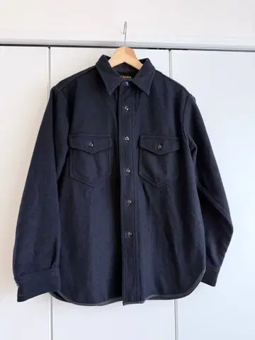 CORONA 울 셔츠 M 사이즈